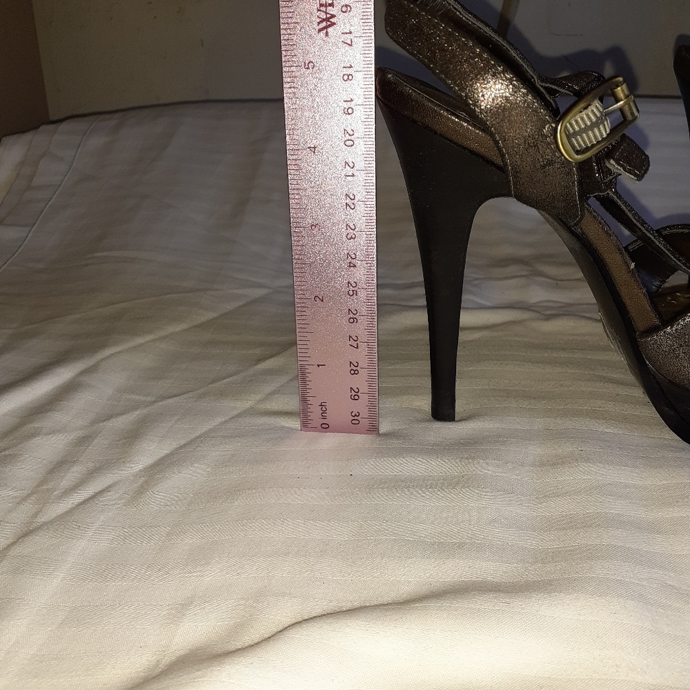 Heels - Picture 2 of 6